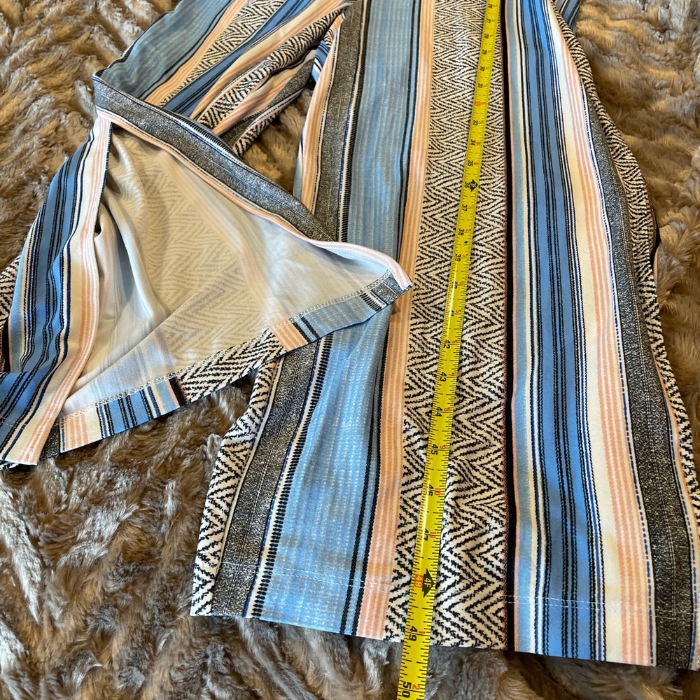 Venus XS fits small too with up to D cup halter jumpsuit EUC with pockets - Picture 14 of 14